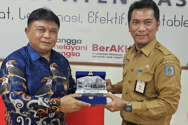 Penandatanganan PKS antara DPMPTSP Kabupaten Paser dan Universitas Terbuka Samarinda