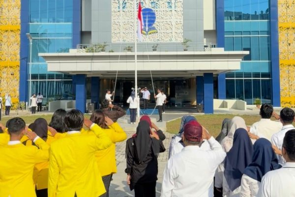 Khidmat! Upacara Hari Pendidikan Nasional 2026 di UT Samarinda Penuh Makna