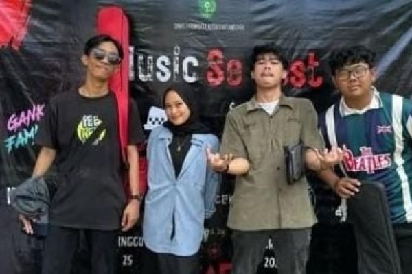 Mahasiswa Universitas Terbuka Samarinda guncang panggung SE FEST Sebulu