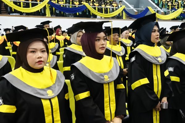 Menapaki Babak Baru, 1.052 Lulusan UT Samarinda Ikuti Wisuda Periode II 2026