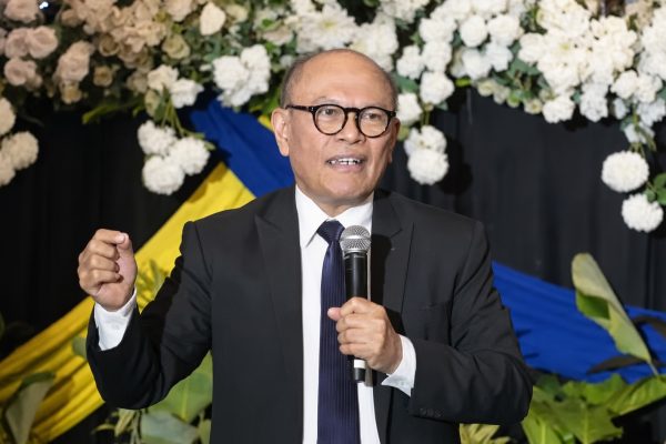 Gelar Seminar Akademik, UT Samarinda Siapkan Lulusan yang Berintegritas di Era AI