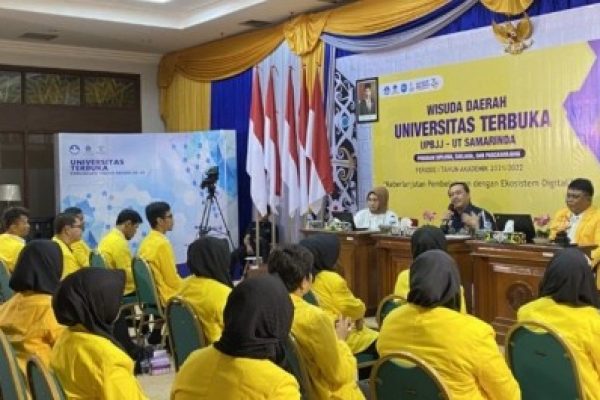 Jelang Wisuda, UT Kaltim Bekali Calon Lulusan dengan Ilmu Ekosistem Digital